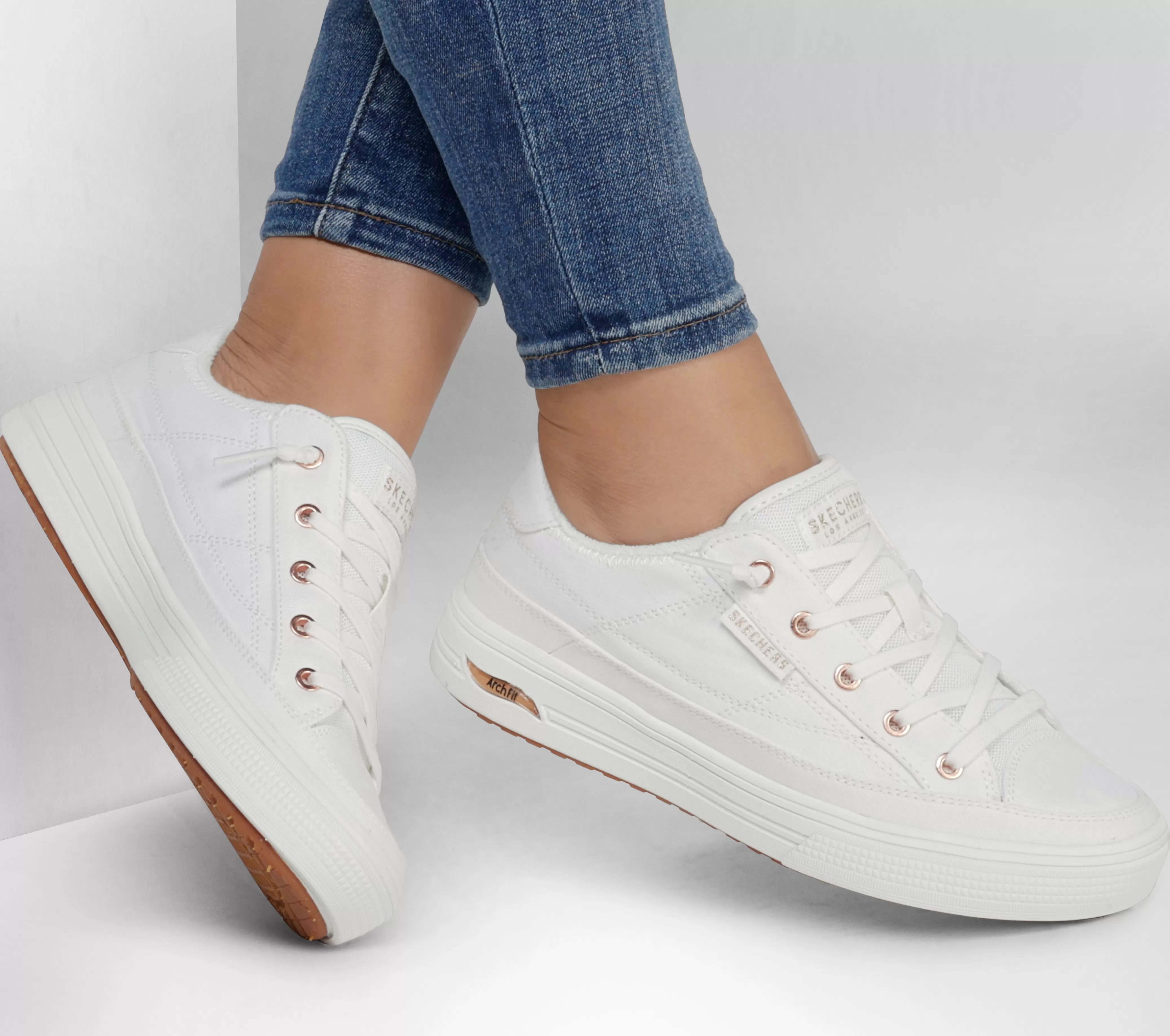 SKECHERS Arch Fit Arcade - Meet Ya There | Mujer Canvas Shoes | Calzado Plano