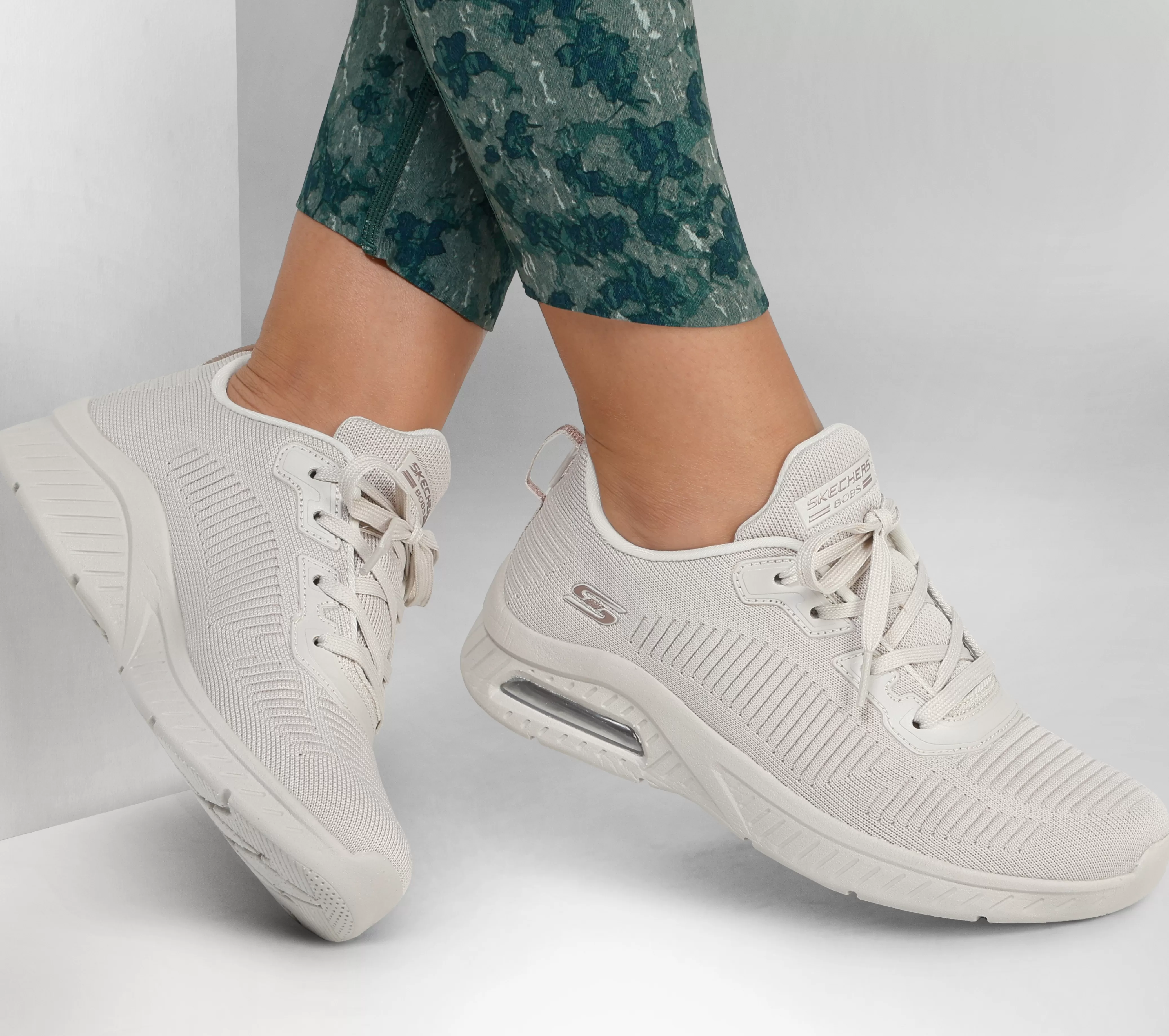 SKECHERS Bobs Sport Squad Air - Close Encounter | Mujer Con Cordones | Zapatillas Casual