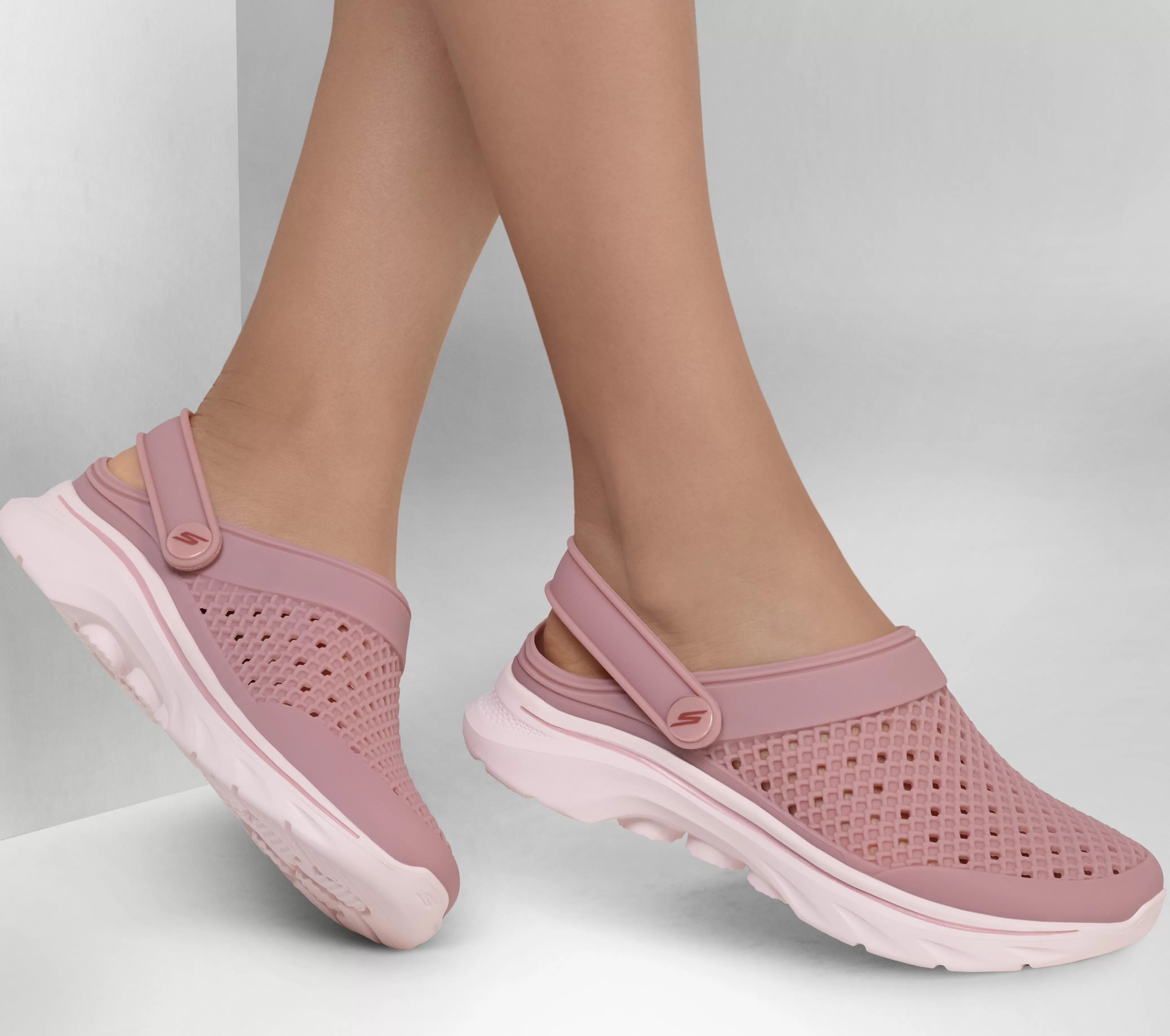 SKECHERS Foamies: GO WALK 7 - Joyous | Mujer Sandalias