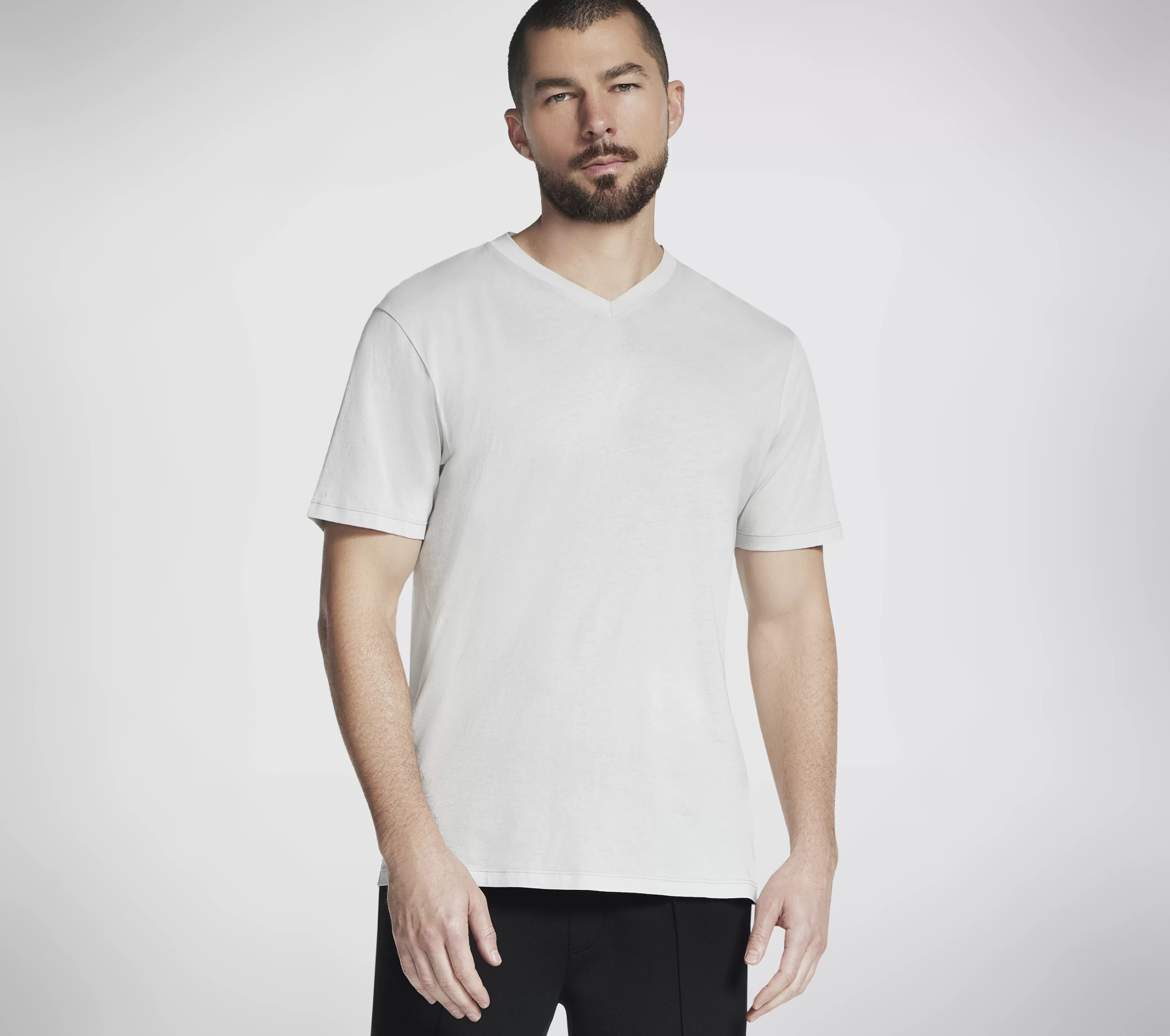 SKECHERS GO DRI Pima Signature V-Neck | Hombre Partes De Arriba | Partes De Arriba